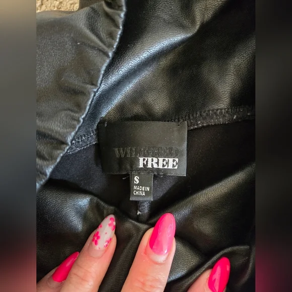 ARITZIA Wilfred Daria 50/50 Vegan Leather High Waist Stretch Cotton Pant Legging - Picture 7 of 7